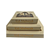 Stacked Eid Mubarak cadeauverpakkingen met chocolade bonbons voor Eid Chocolade Bonbons